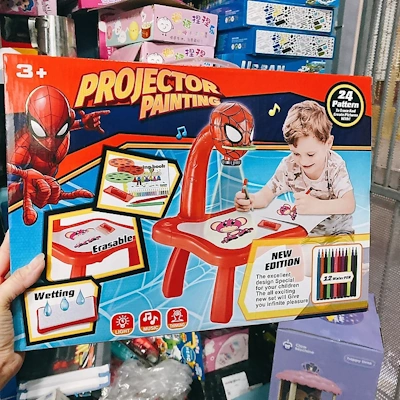 Red Spider-Shape Projector 5 Red Spider-Shape Projector Chalkboard - 24 Drawing Models with 12 Color Flomaster-Case - Sketchbook